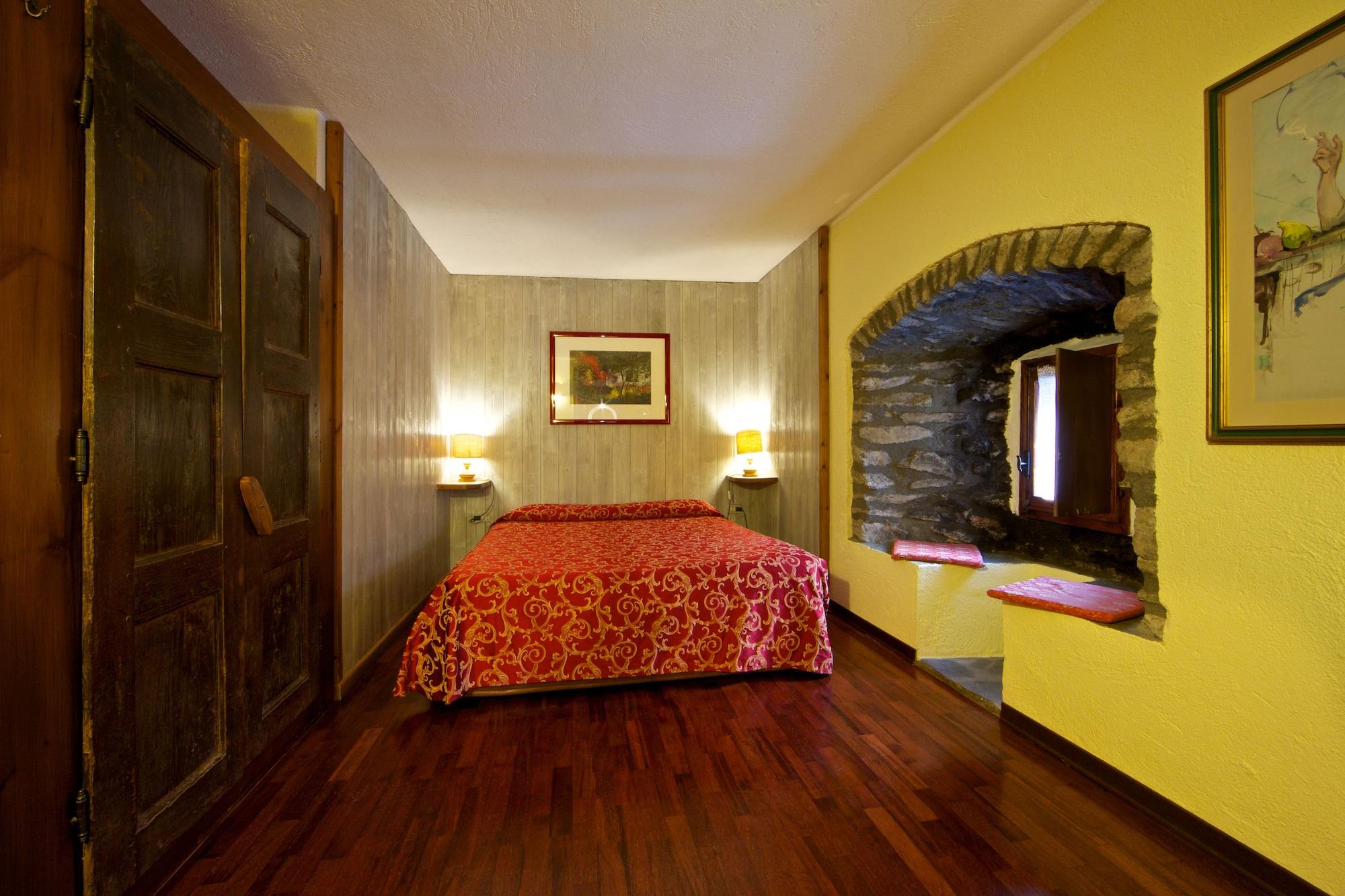 Hotel Dolonne กูร์มาเยอร์ ภายนอก รูปภาพ