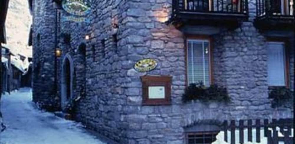 Hotel Dolonne กูร์มาเยอร์ ภายนอก รูปภาพ